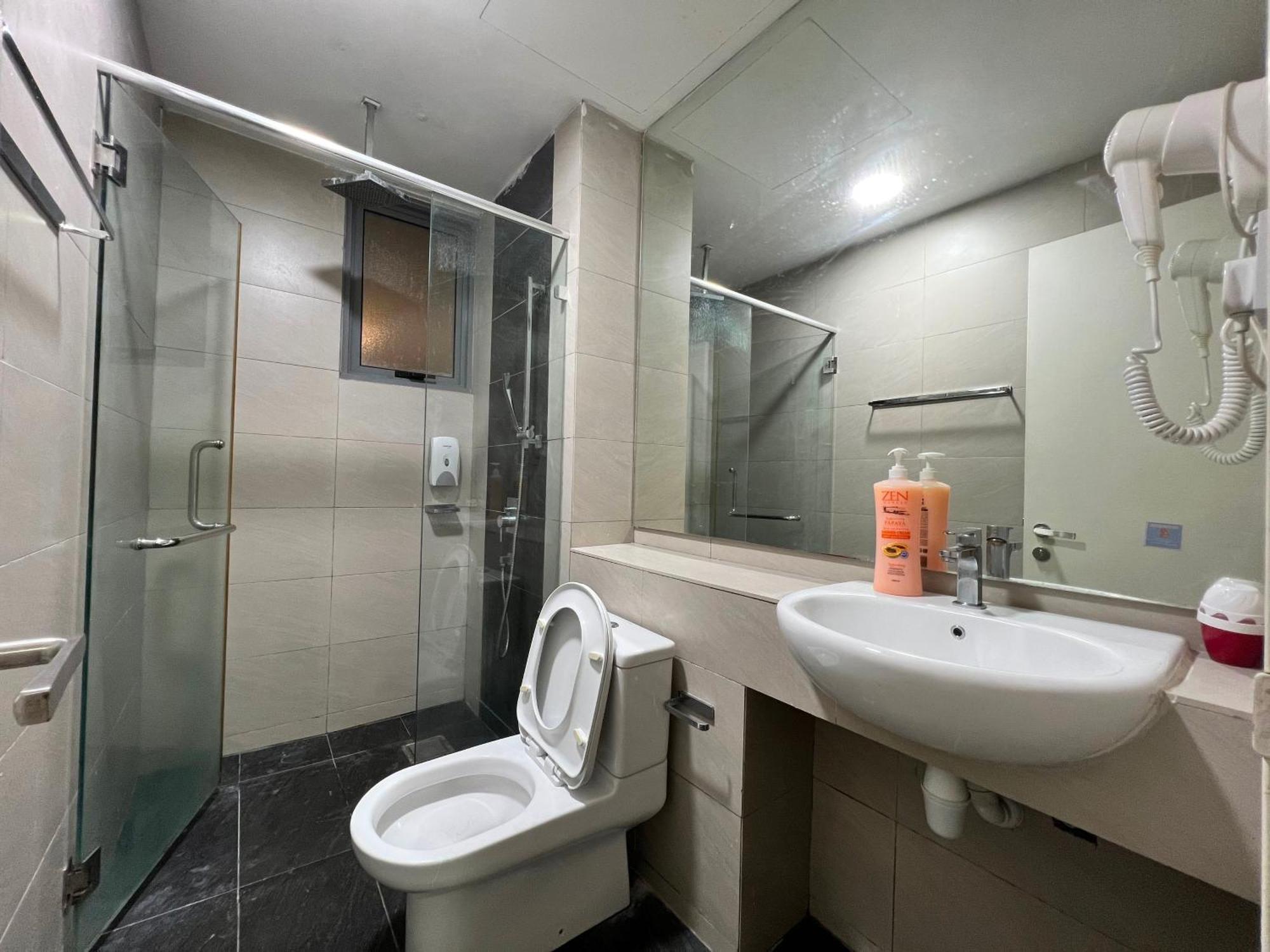 Capital O 90987 The Loft Residences Homestay @ Imago Shopping Mall 2 Kampong Sembulan Eksteriør bilde
