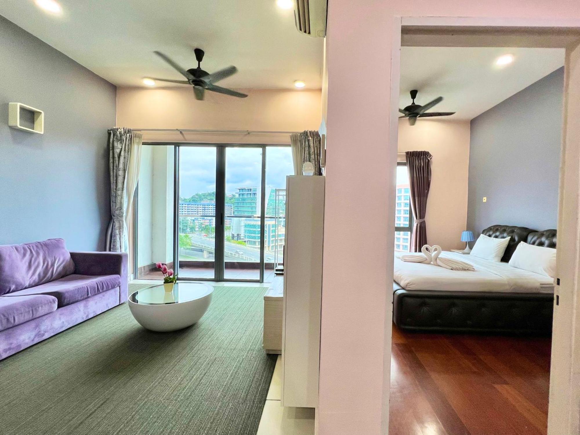 Capital O 90987 The Loft Residences Homestay @ Imago Shopping Mall 2 Kampong Sembulan Eksteriør bilde