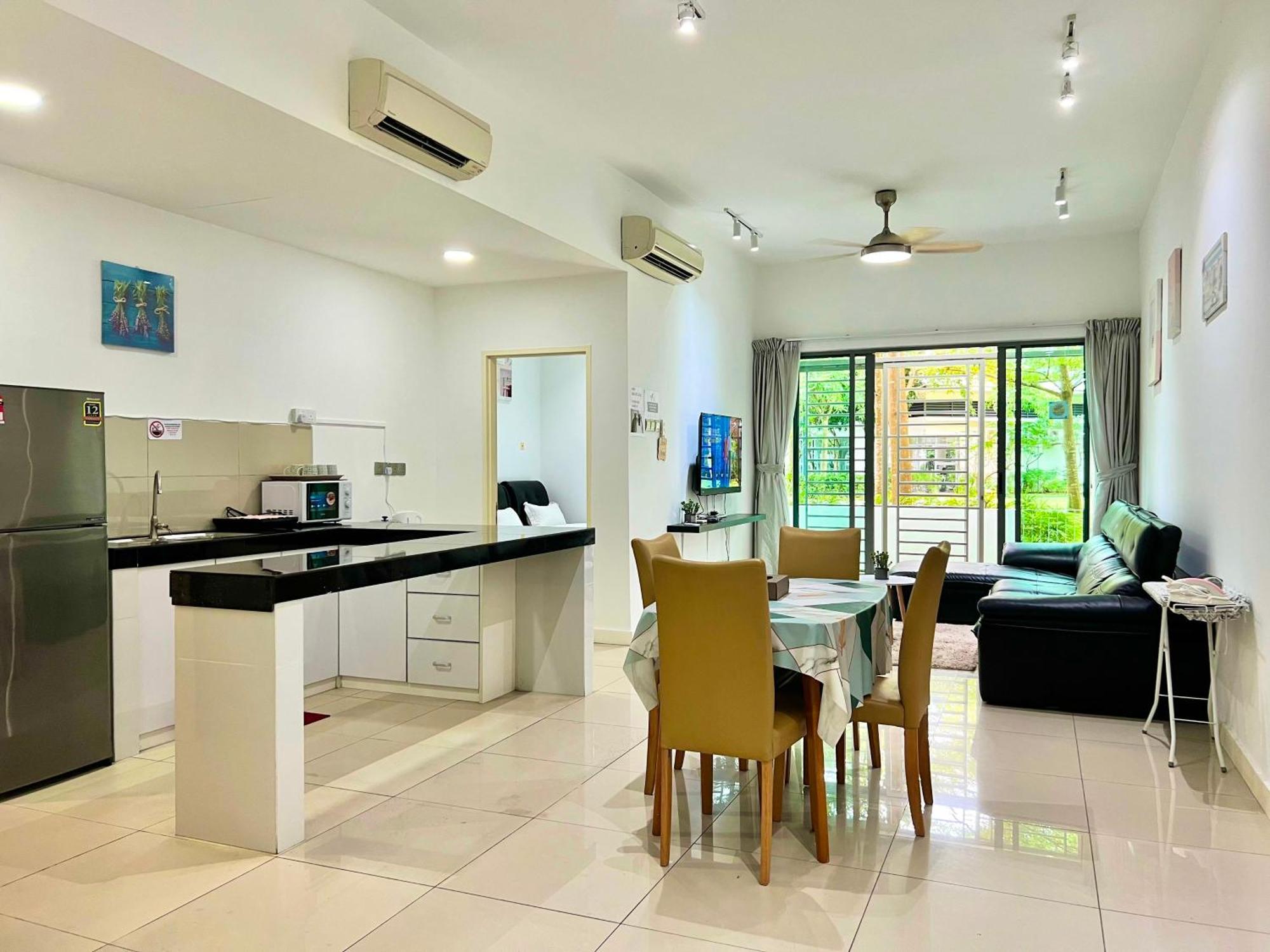 Capital O 90987 The Loft Residences Homestay @ Imago Shopping Mall 2 Kampong Sembulan Eksteriør bilde